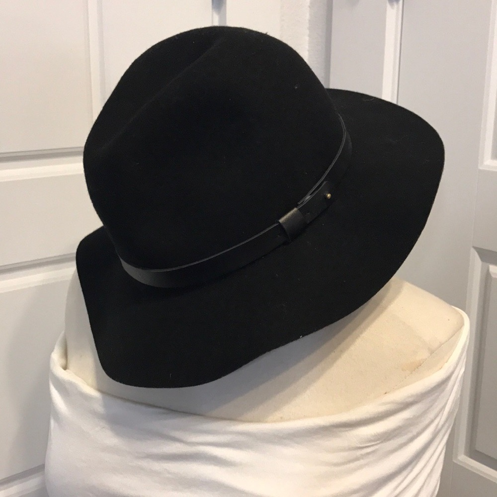 Black felt Hat